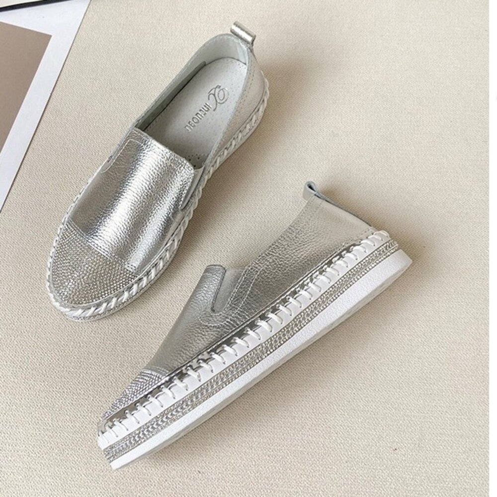 銀色平底休閒鞋 娃娃鞋 水鑽 36-40號 小白鞋 平底鞋 皮面 女鞋 小童心鞋坊-圖片-1