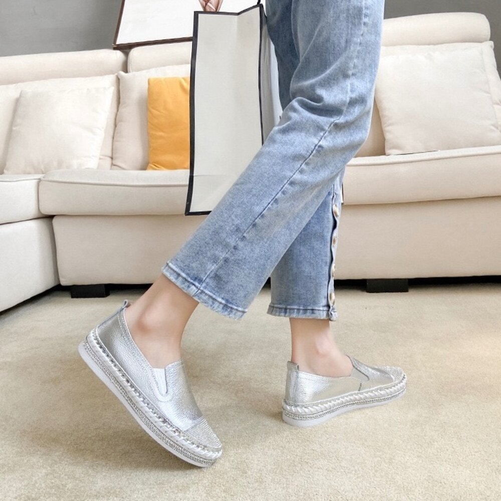 銀色平底休閒鞋 娃娃鞋 水鑽 36-40號 小白鞋 平底鞋 皮面 女鞋 小童心鞋坊-圖片-3