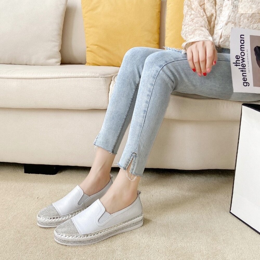 銀色平底休閒鞋 娃娃鞋 水鑽 36-40號 小白鞋 平底鞋 皮面 女鞋 小童心鞋坊-圖片-6