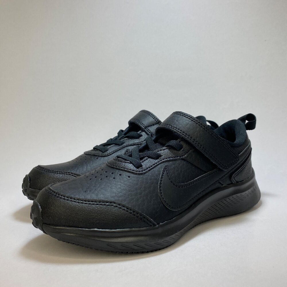 Nike 童鞋 皮面全黑運動鞋 防水 黑色球鞋 男童女童 varsity leather-圖片-1
