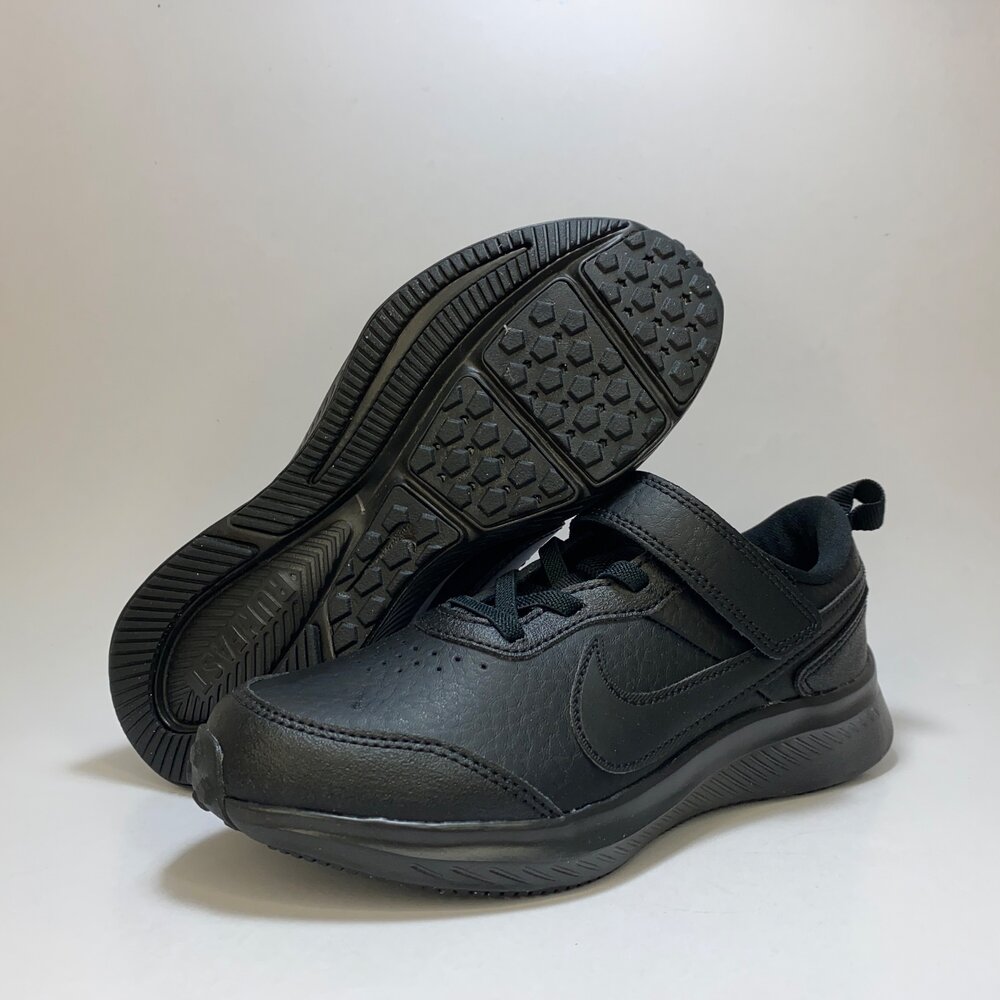 Nike 童鞋 皮面全黑運動鞋 防水 黑色球鞋 男童女童 varsity leather-圖片-4