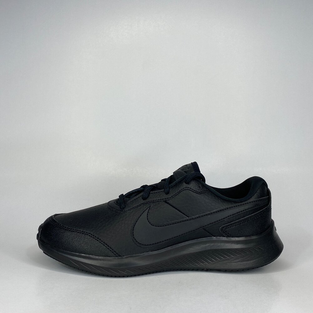 Nike 童鞋 皮面全黑運動鞋 防水 黑色球鞋 男童女童 varsity leather-圖片-7