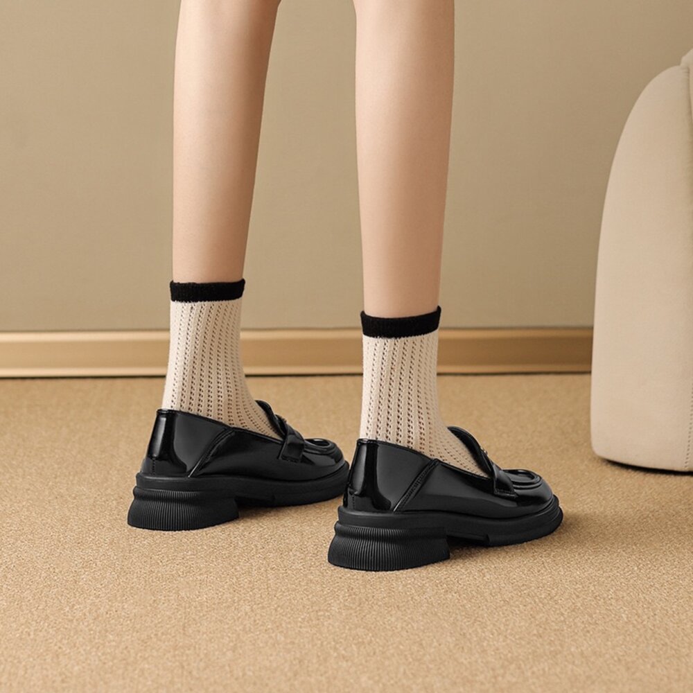 山茶花漆皮樂福鞋 黑色皮鞋 平底鞋 氣墊 學院風 工作鞋 學生鞋 顯腿長 亮皮娃娃鞋-圖片-3