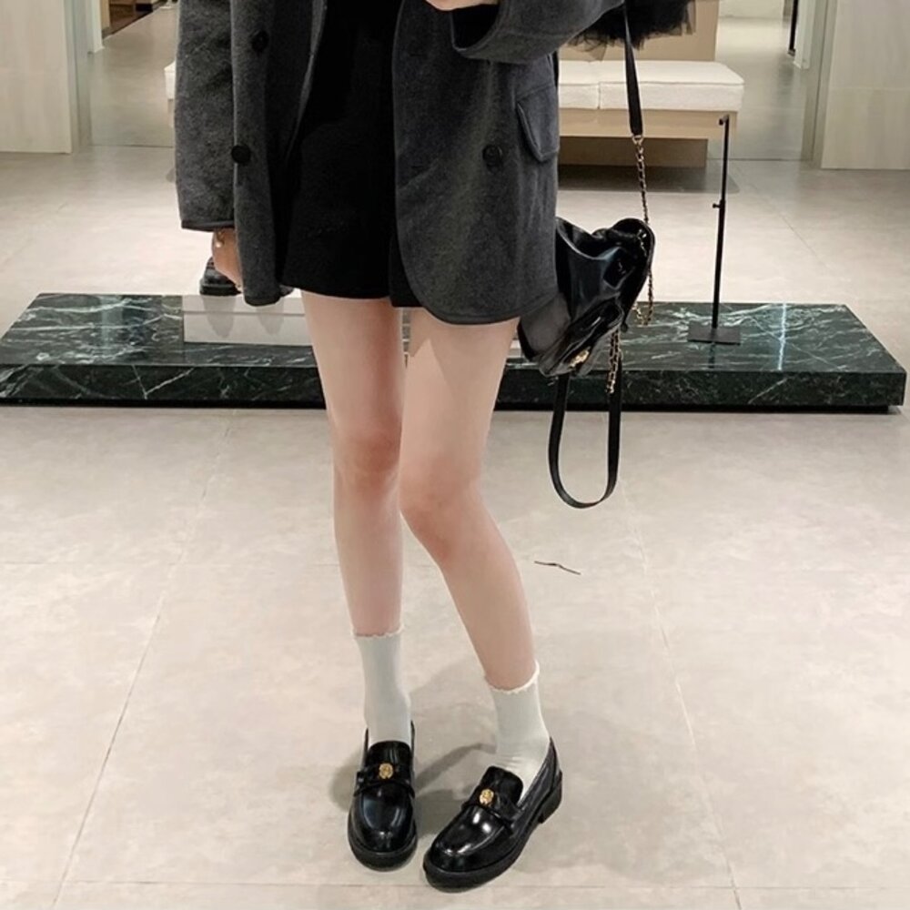 山茶花漆皮樂福鞋 黑色皮鞋 平底鞋 氣墊 學院風 工作鞋 學生鞋 顯腿長 亮皮娃娃鞋-圖片-8