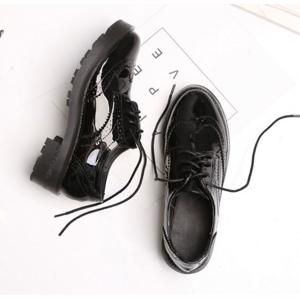 亮皮厚底牛津鞋 高跟 粗根 黑色皮鞋 全黑 防水 綁帶 學生鞋 雕花 36-40 跟高4公分-圖片-5