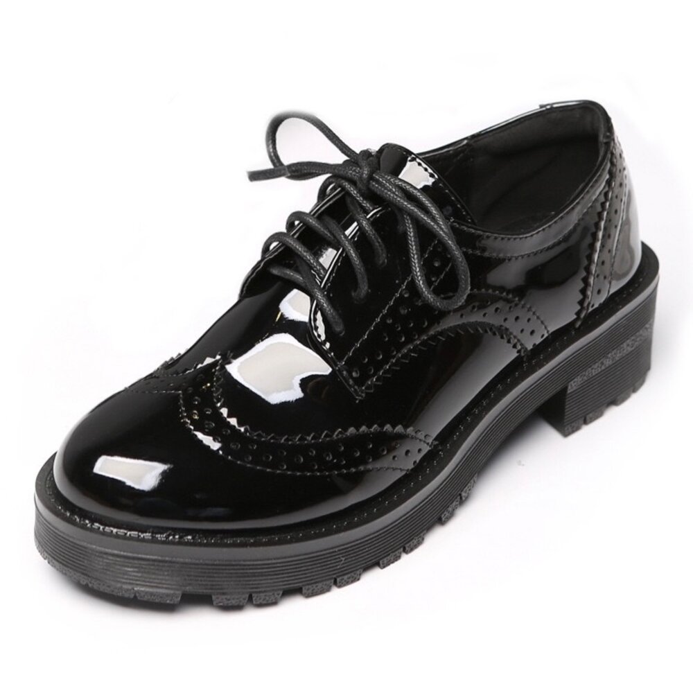 260224174647-亮皮厚底牛津鞋 高跟 粗根 黑色皮鞋 全黑 防水 綁帶 學生鞋 雕花 36-40 跟高4公分