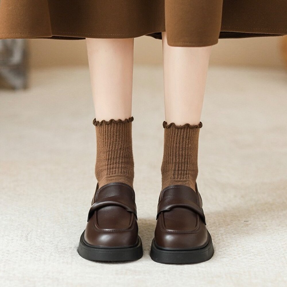 咖啡色樂福鞋 平底鞋 黑色休閒鞋 防水 金扣 穆勒鞋 低跟 粗跟 上班鞋-圖片-3