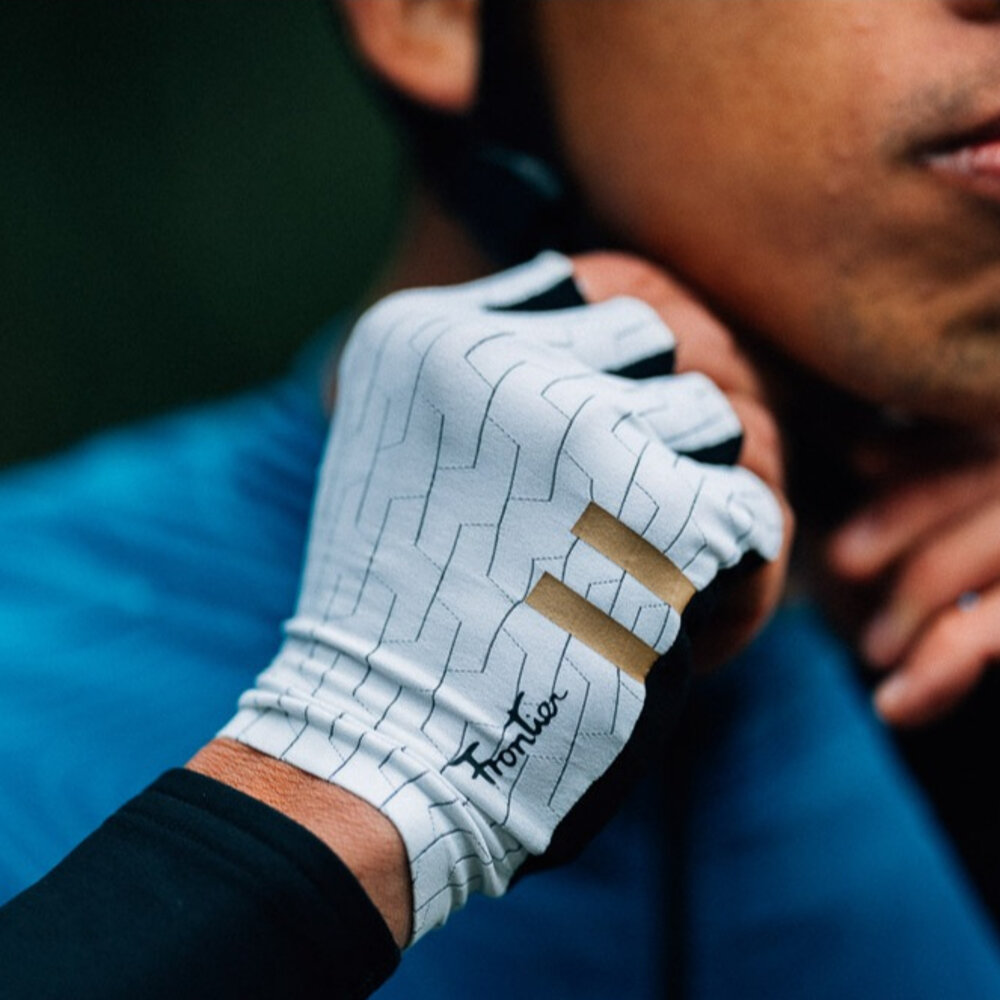 出清 FRONTIER 型格半指手套 白金 Trends Mitts-圖片-3