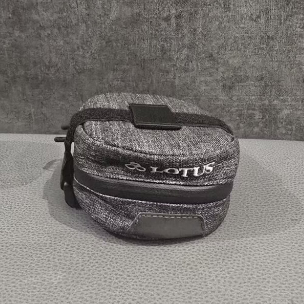 LOTUS SH9-702 扁形雪花布坐墊袋 綁帶式 公路車 座墊袋 座墊包 坐墊袋-圖片-1