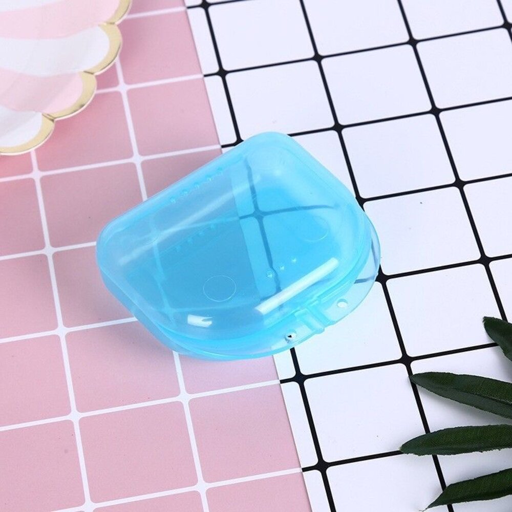 【買一送一隨機】外出攜帶透氣盒 一入 牙套、維持器、活動假牙盒-圖片-7