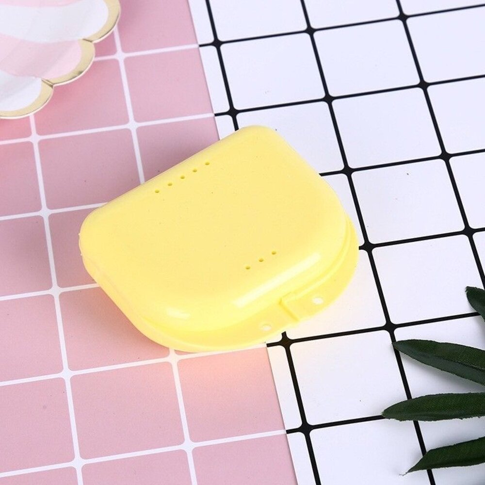 【買一送一隨機】外出攜帶透氣盒 一入 牙套、維持器、活動假牙盒-圖片-8