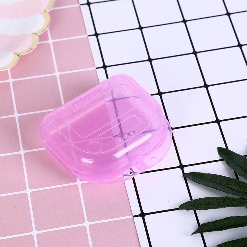 【買一送一隨機】外出攜帶透氣盒 一入 牙套、維持器、活動假牙盒-圖片-10