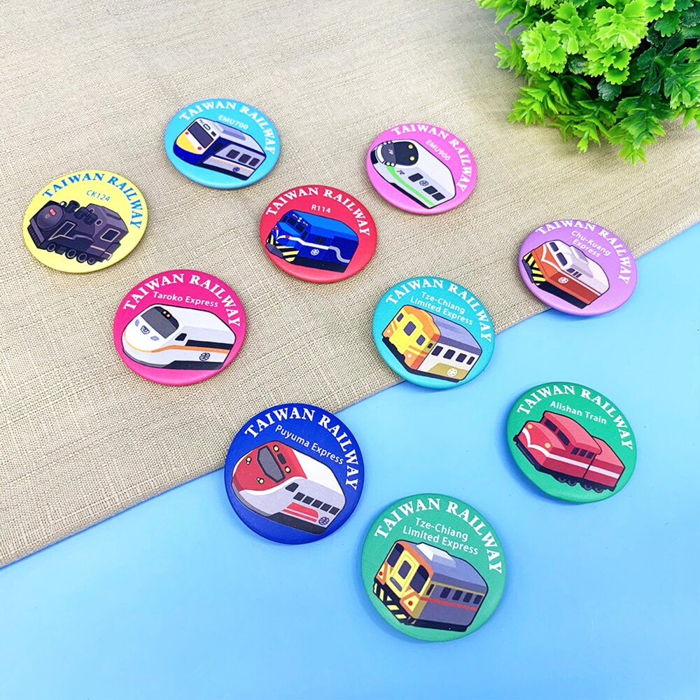 202506230001-台鐵火車圓形徽章別針 太魯閣 普悠瑪 阿里山 3.7cm圓形霧面火車徽章 新格子 TR台灣鐵道