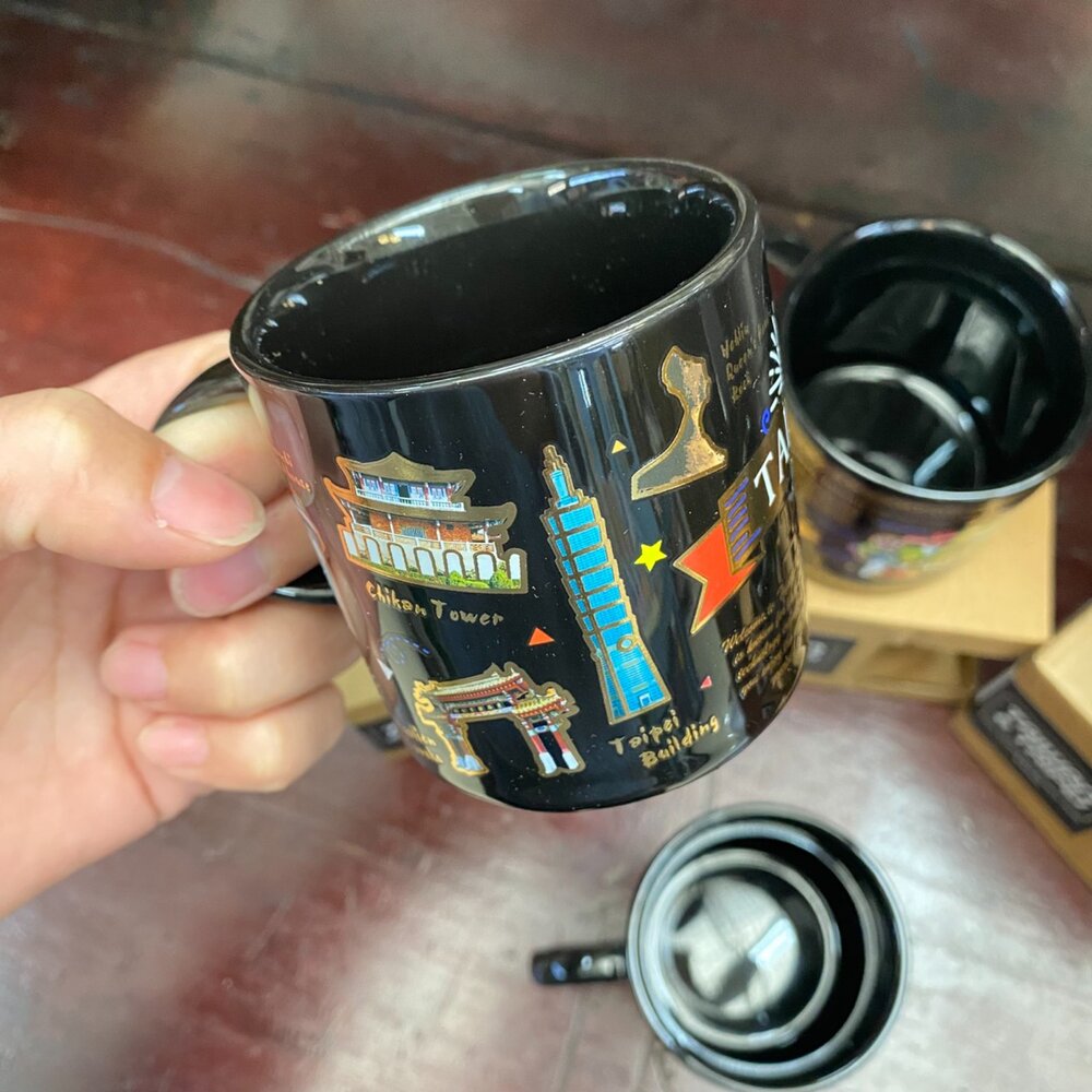 黑金馬克杯 黑色質感馬克杯 金色燙印圖案 小巧容量160ml 台灣紀念品 新格子 TR台灣鐵道-圖片-1