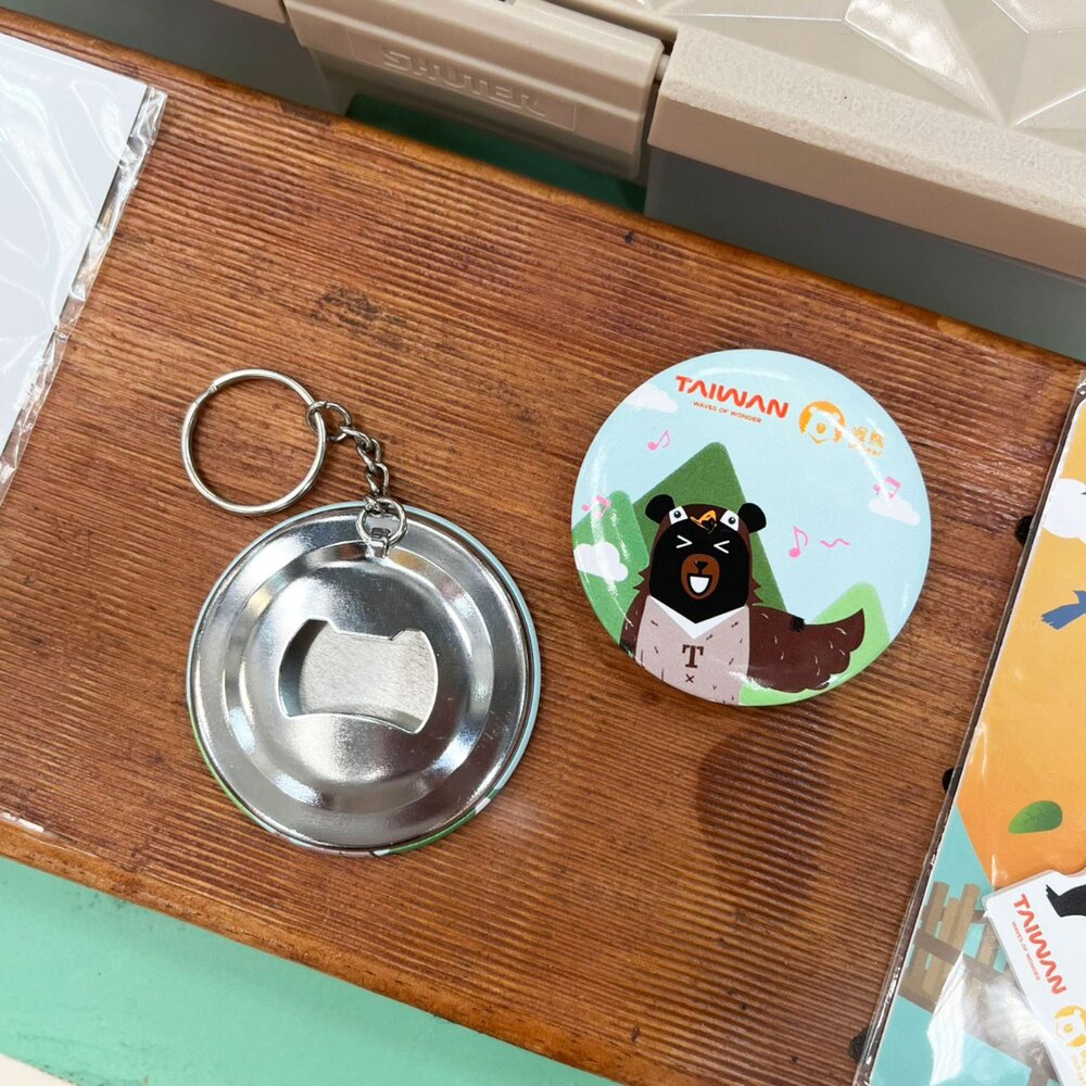 喔熊 OhBear TAIWAN 喔熊造型開罐器 鑰匙圈 冰箱貼 交通部觀光署 喔熊商品專賣店 TR台灣鐵道 封面照片