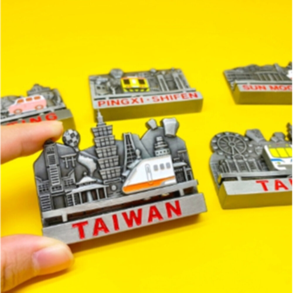 25332982657-金屬浮雕冰箱貼 小車可滑動 台灣紀念品 台灣景點 火車 捷運 冰箱貼 新格子 TR台灣鐵道