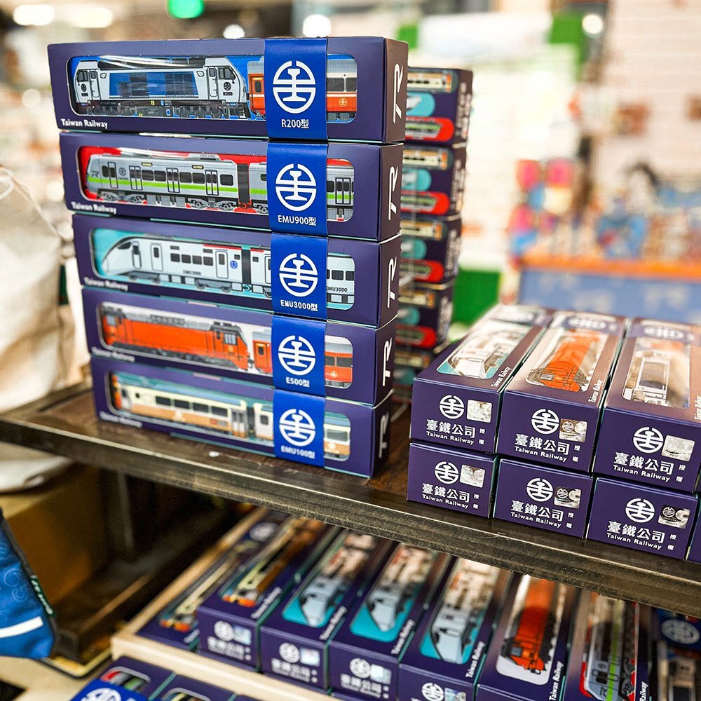 25430898731-台鐵火車造型行李束帶 行李箱束帶 旅行束帶 綑綁帶 MIT專利材質鉤毛同面扎實固定 露營登山用具綑綁帶 TR台灣鐵道
