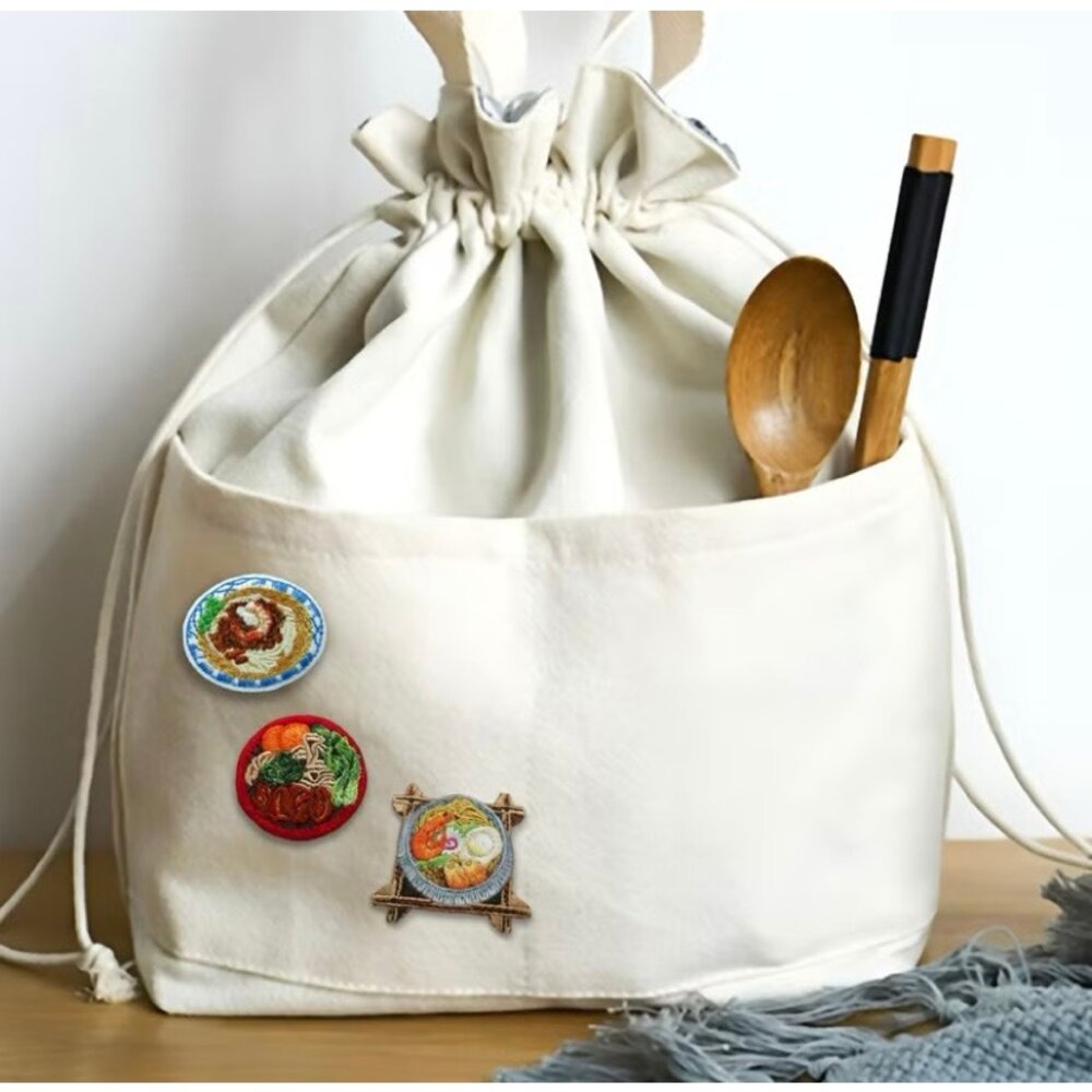 刺繡別針 台灣小吃 門牌系列 荷包蛋 胸針 台灣紀念品 文藝輕黏 TR台灣鐵道-圖片-6