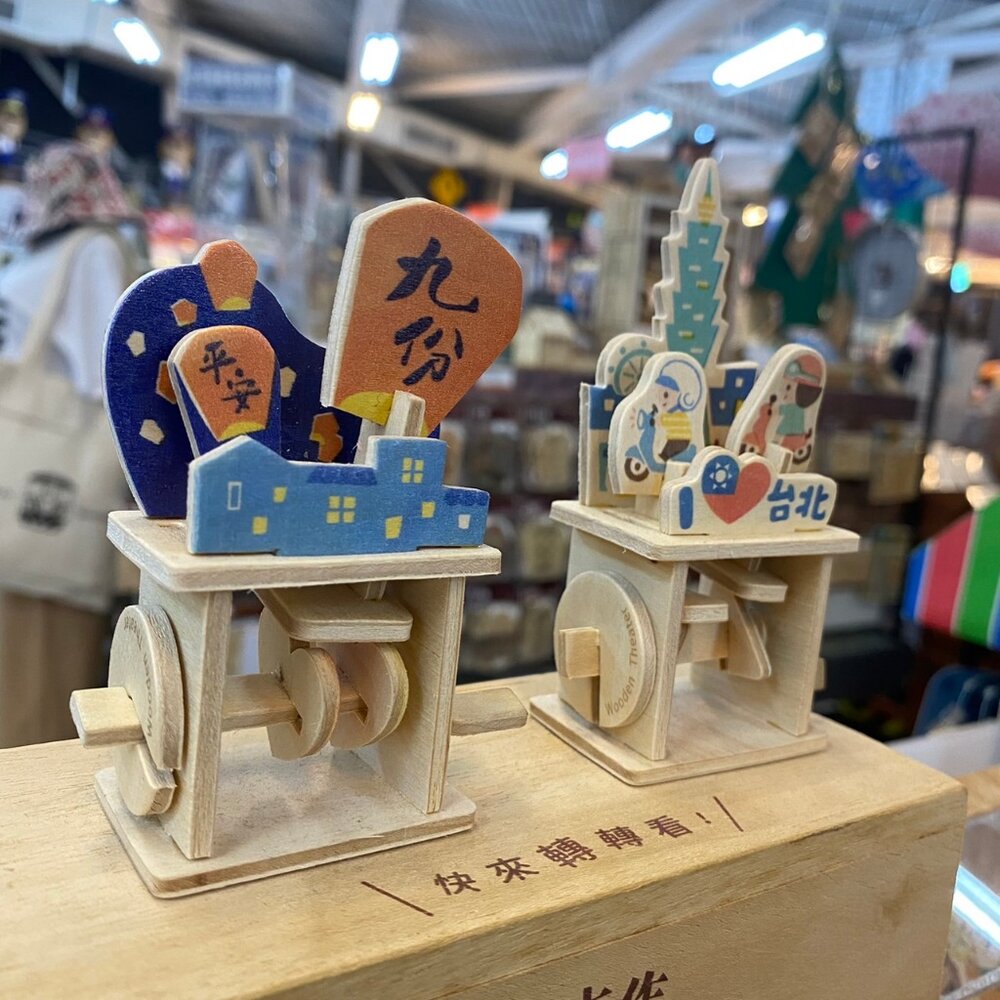 木作小劇場 木作模型 木質明信片 創意禮物 療癒擺飾 猴子設計 TR台灣鐵道-圖片-1