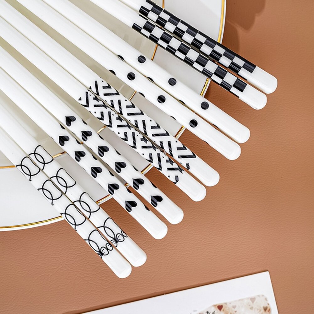 赫本風陶瓷餐筷組 陶瓷餐具 筷子湯匙飯匙 質感禮物 交換禮物 加厚硬殼禮盒 送禮-圖片-5