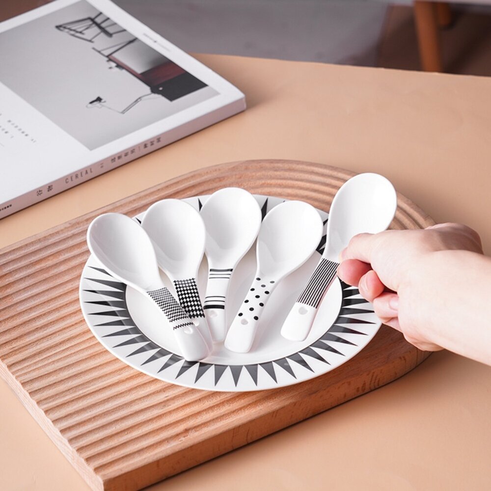 赫本風陶瓷餐筷組 陶瓷餐具 筷子湯匙飯匙 質感禮物 交換禮物 加厚硬殼禮盒 送禮-圖片-7