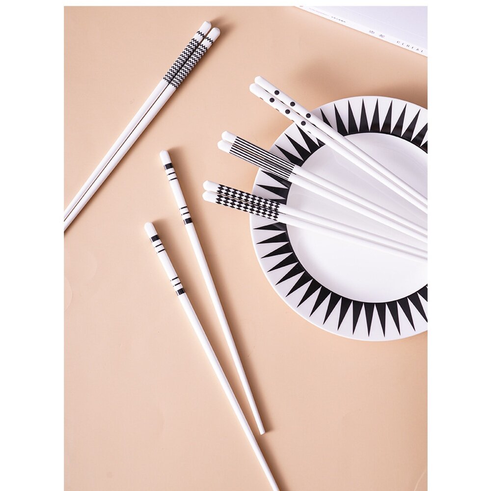 赫本風陶瓷餐筷組 陶瓷餐具 筷子湯匙飯匙 質感禮物 交換禮物 加厚硬殼禮盒 送禮-圖片-8