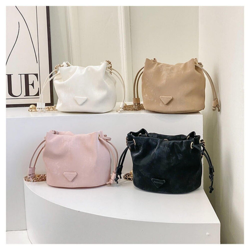 簡約時尚鏈條水桶包 斜跨包 唯美單肩包 女包 流行鏈條 2024春季 送禮-圖片-3