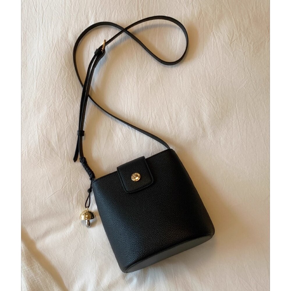 櫻桃紅皮革水桶包 女包 斜挎包 小包 通勤包 禮物 送禮 送禮-圖片-9