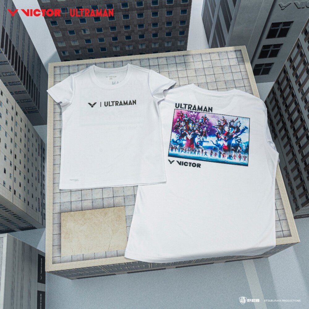 250606092721-超人力霸王 聯名 勝利 VICTOR x ULTRAMAN T-501UTM T-501JRUTM 聯名針織T恤 針織童