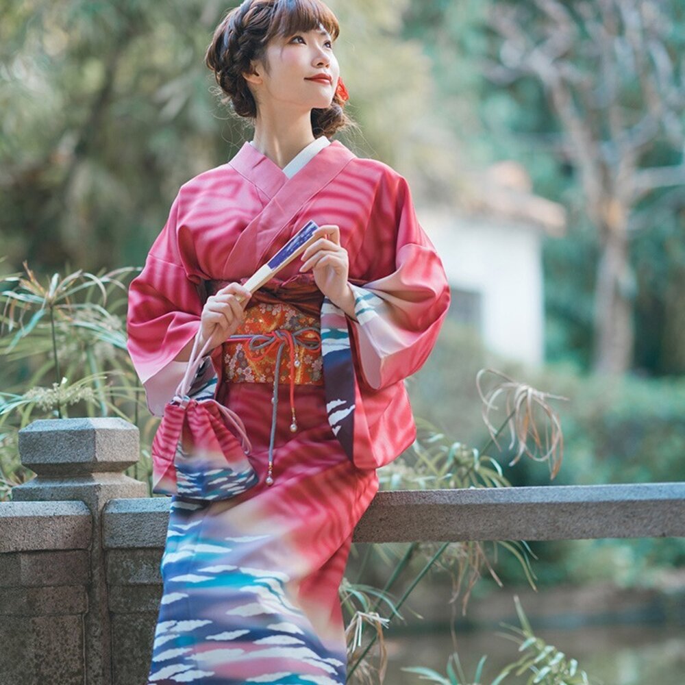 28562729372-胭脂雲彩和服