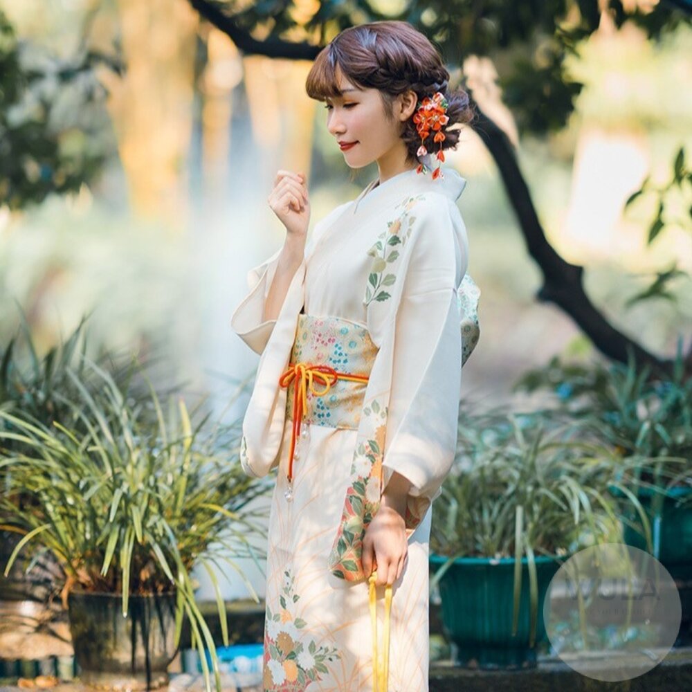 淡雅黃系和服 封面照片