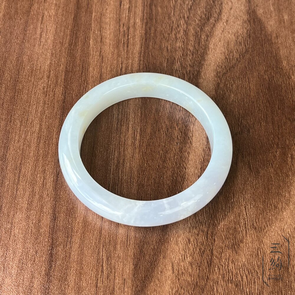 天然緬甸A貨翡翠。冰糯春彩手鐲 54.5 / 17.3圍 封面照片