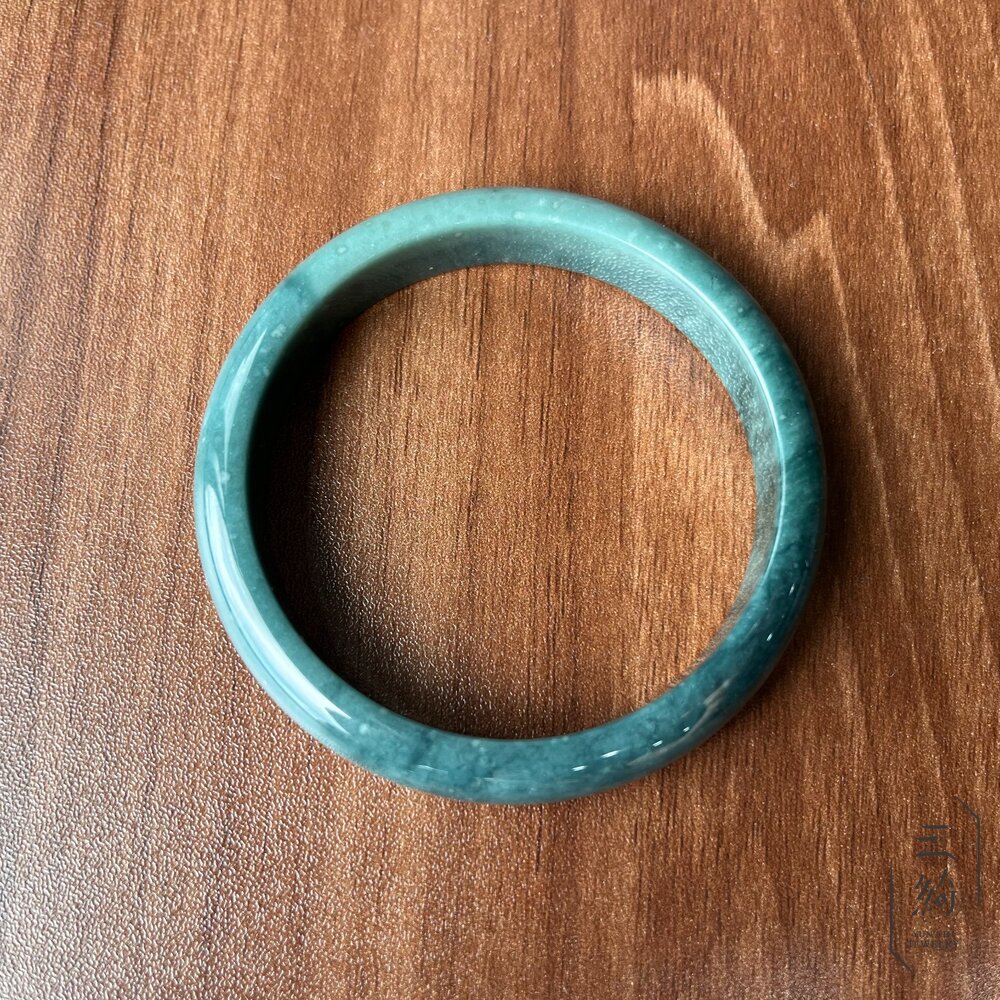 天然A貨翡翠。藍水 雪花 飄花 手鐲 / 58.8 / 18.7圍 封面照片