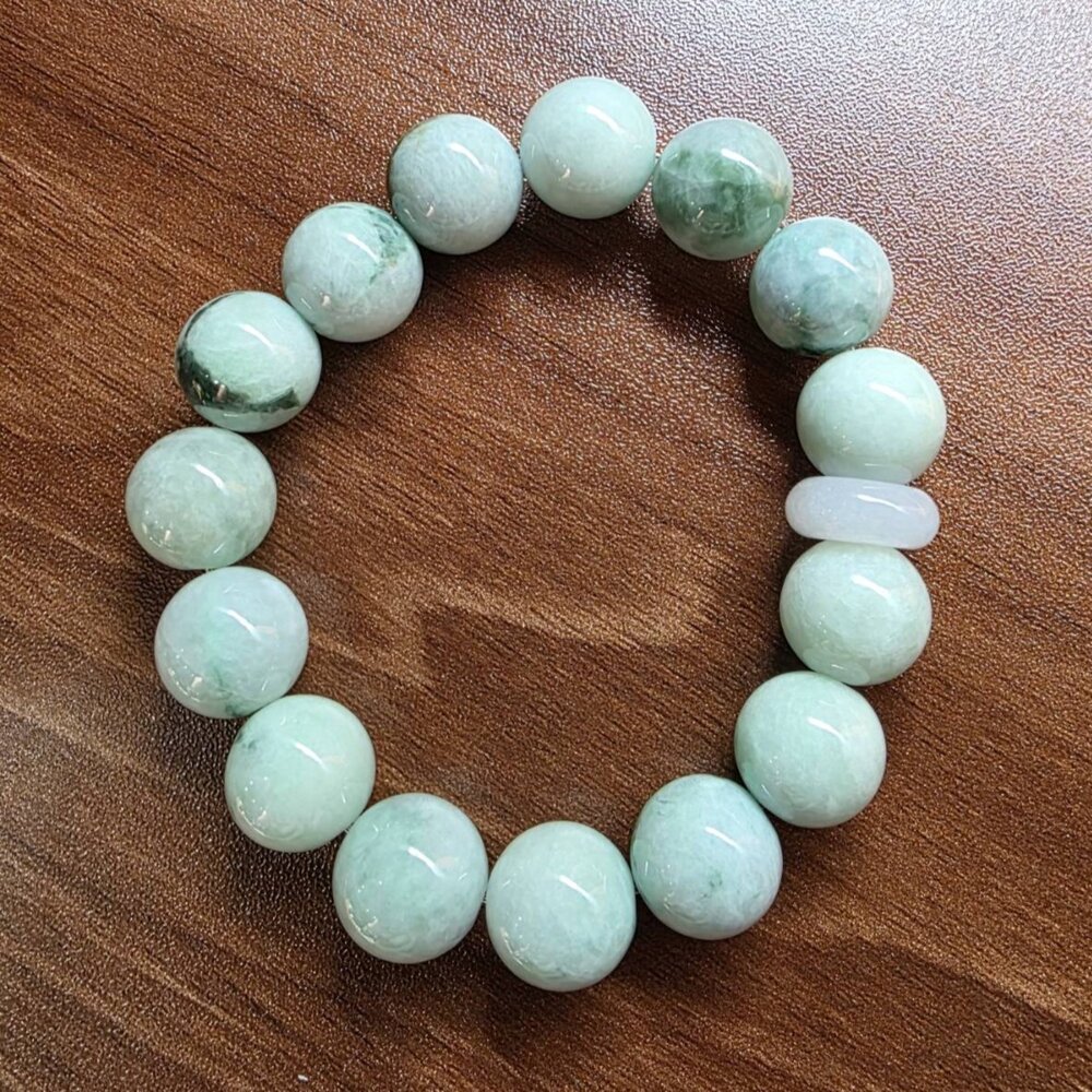 E90837-天然緬甸A貨翡翠。綠飄花 跑環 手串 13mm