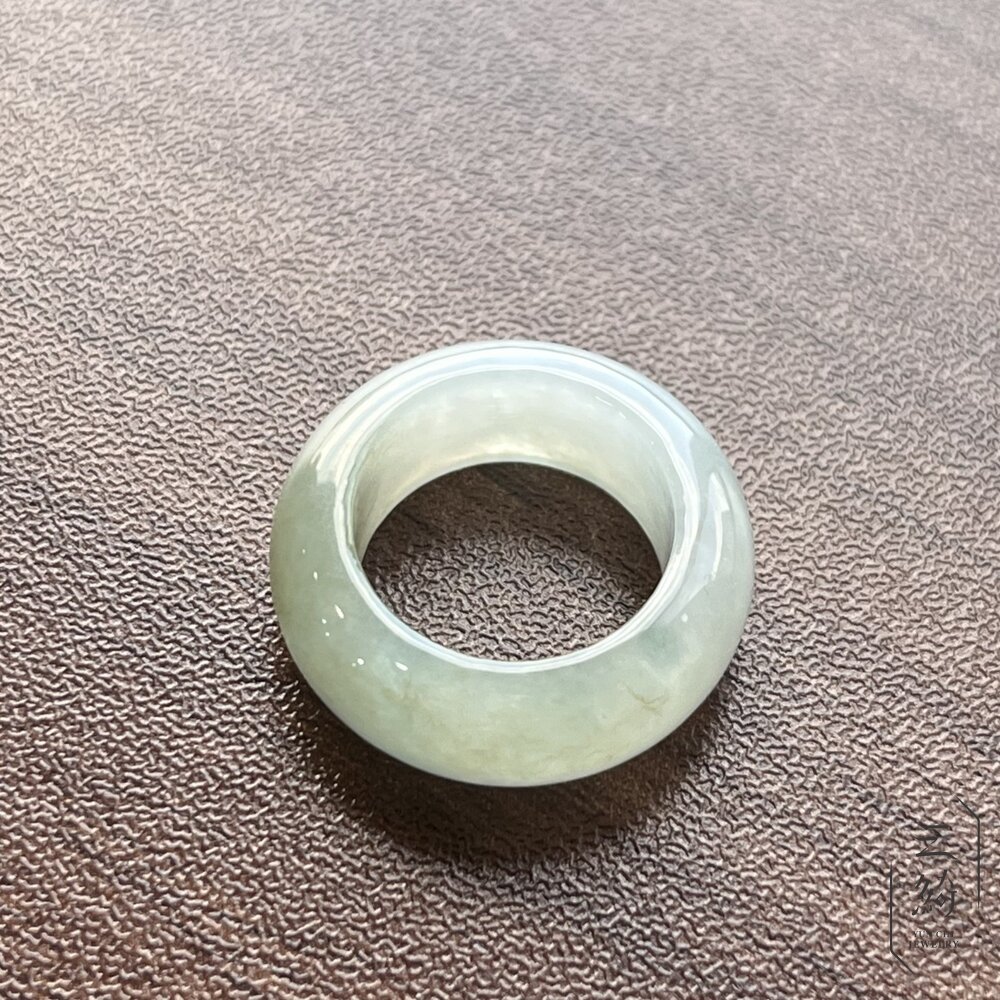 天然緬甸A貨翡翠。冰種 厚版 綠飄花 戒圈 戒指 15圍-圖片-2