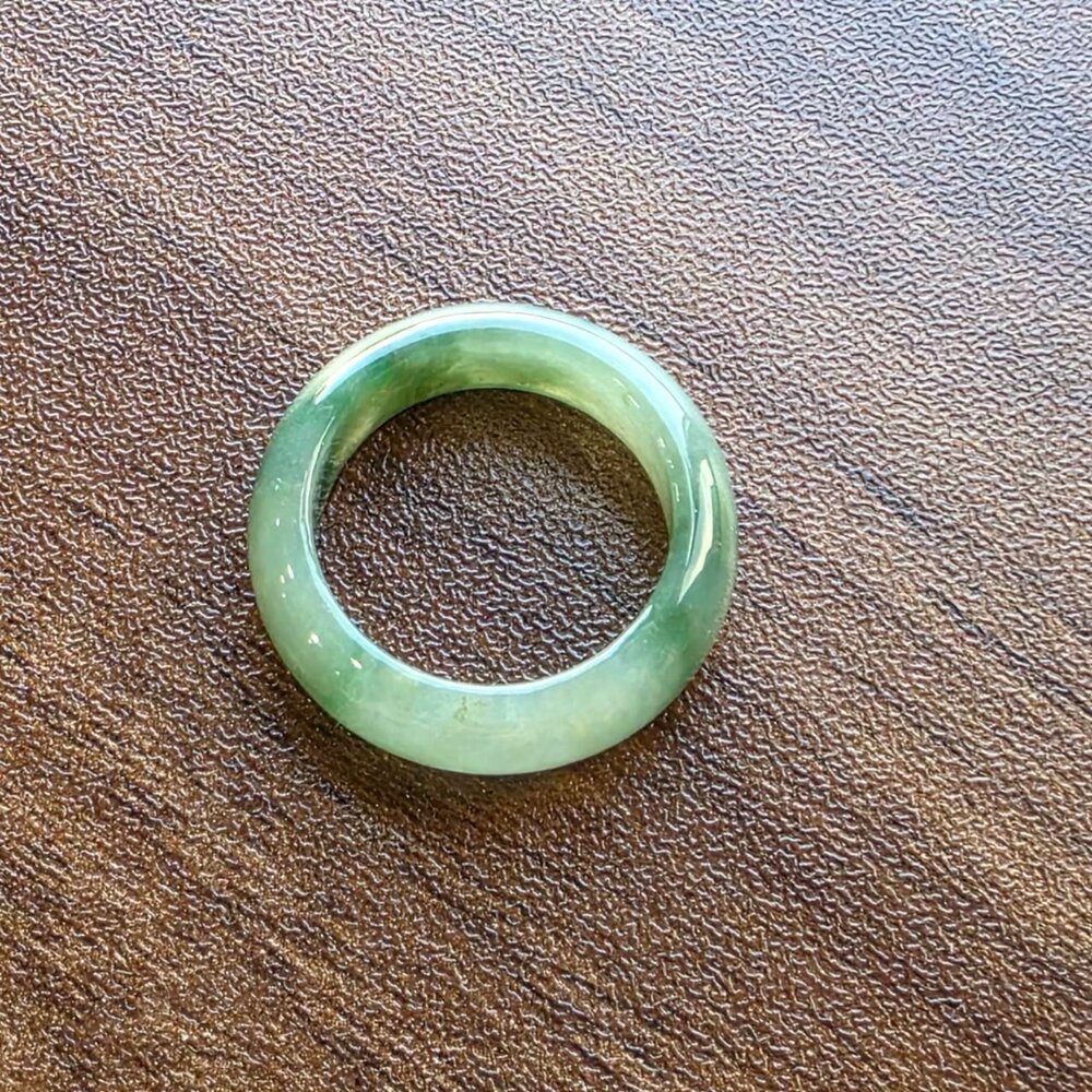 E90863-天然緬甸A貨翡翠。冰種 濃色 綠飄花 戒圈 戒指 16圍