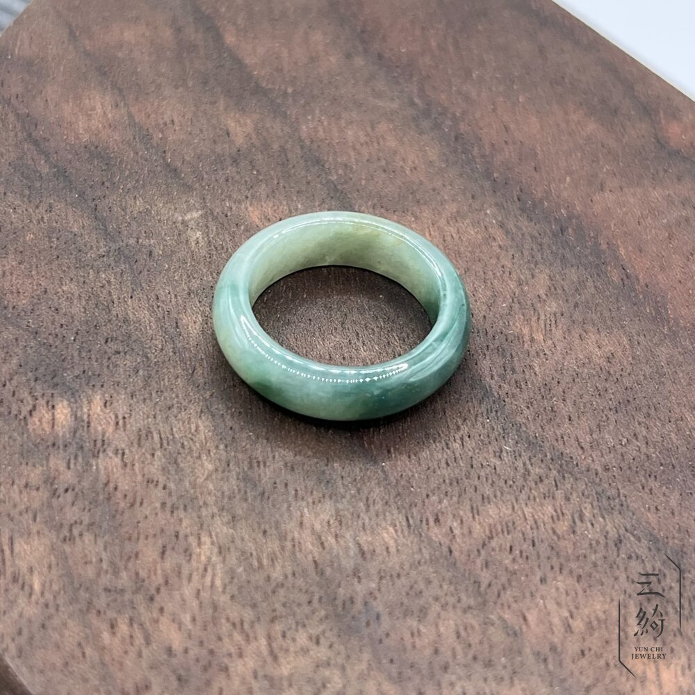 天然緬甸A貨翡翠。冰種 秋香 綠飄花 戒圈 戒指 16圍-圖片-8