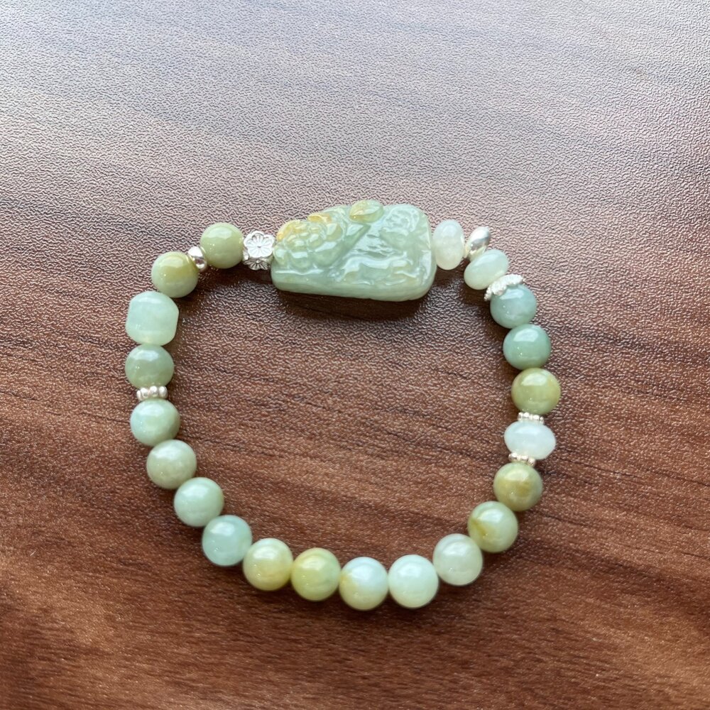 G28621-天然緬甸A貨翡翠。獨家手作系列  冰種 黃加綠 睡狐 人氣氣質 設計 手串 7mm+