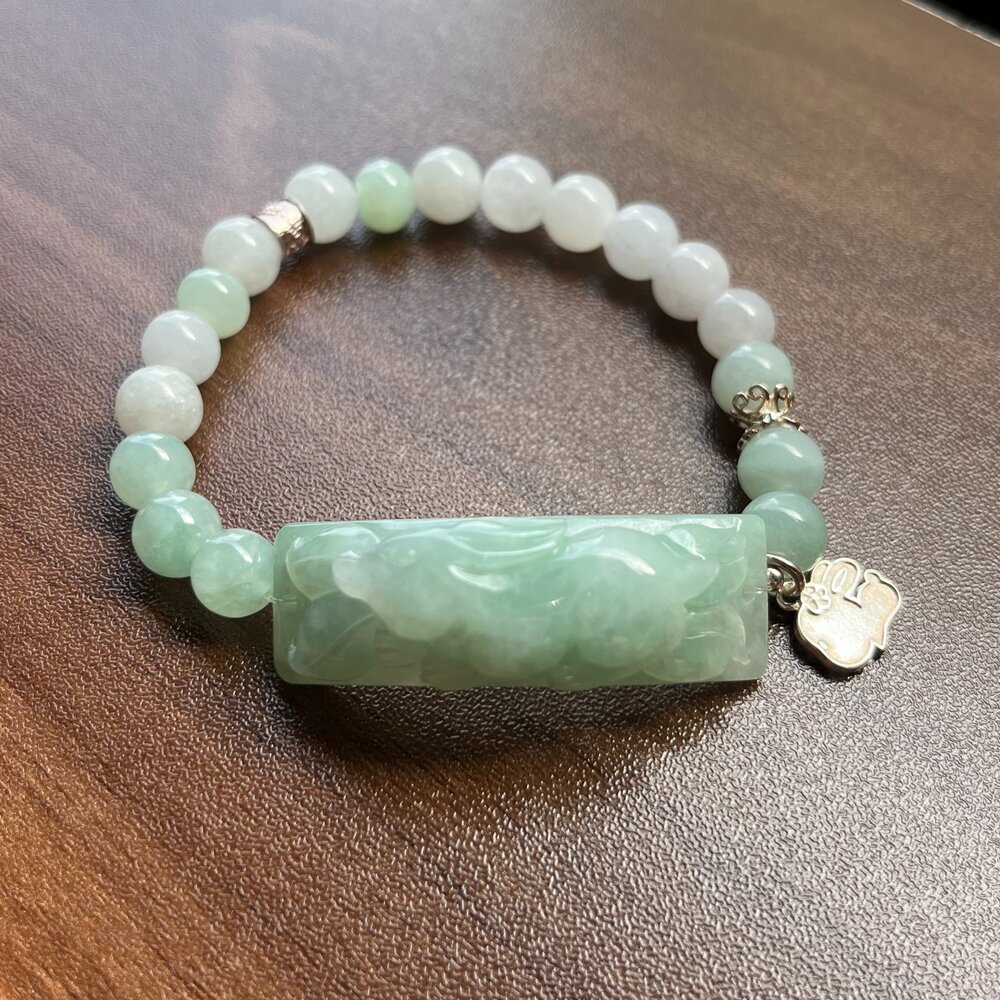 G28643-翡翠。獨家手作系列 冰種 果綠 飛兔躍進 立體 設計 手串 7mm