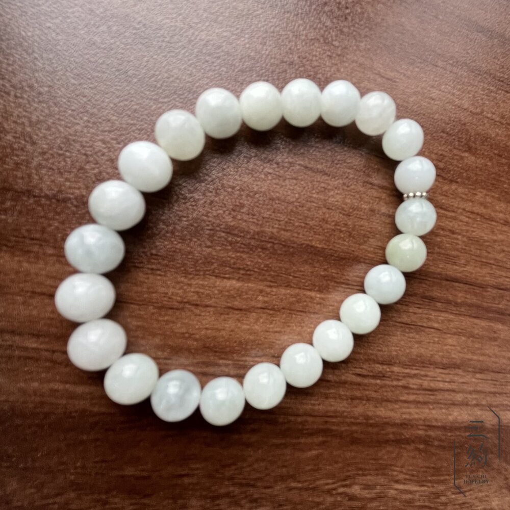 天然緬甸A貨翡翠。冰種 淡雅 氣質綠 素圈 入門款 手串 7mm+ 封面照片