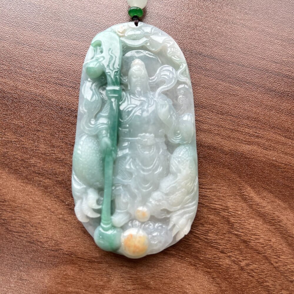 Q50002-天然緬甸A貨翡翠。冰三彩 關公 武關公  恩主公 伽藍菩薩 關聖帝君 牌件 項鍊