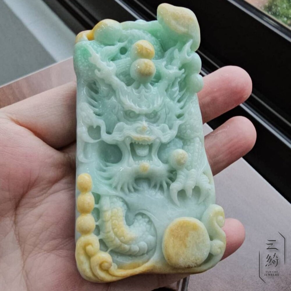 天然A貨翡翠 氣勢 龍牌  擺件 (附木架) 封面照片
