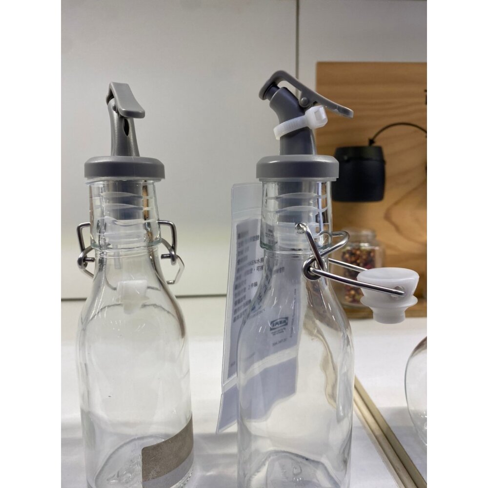 30434737-IKEA LÖSTAGBAR 灰色油嘴｜按壓式瓶嘴 2入組