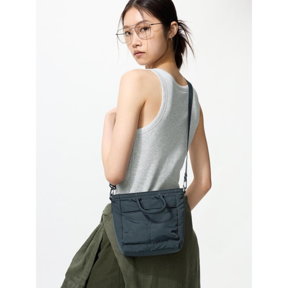 43211190802-日本 UNIQLI 男女適用 2Way迷你萬用包